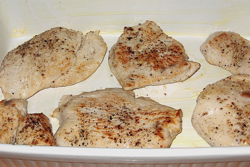 Bolognese - Schnitzel mit Pinienkernkruste