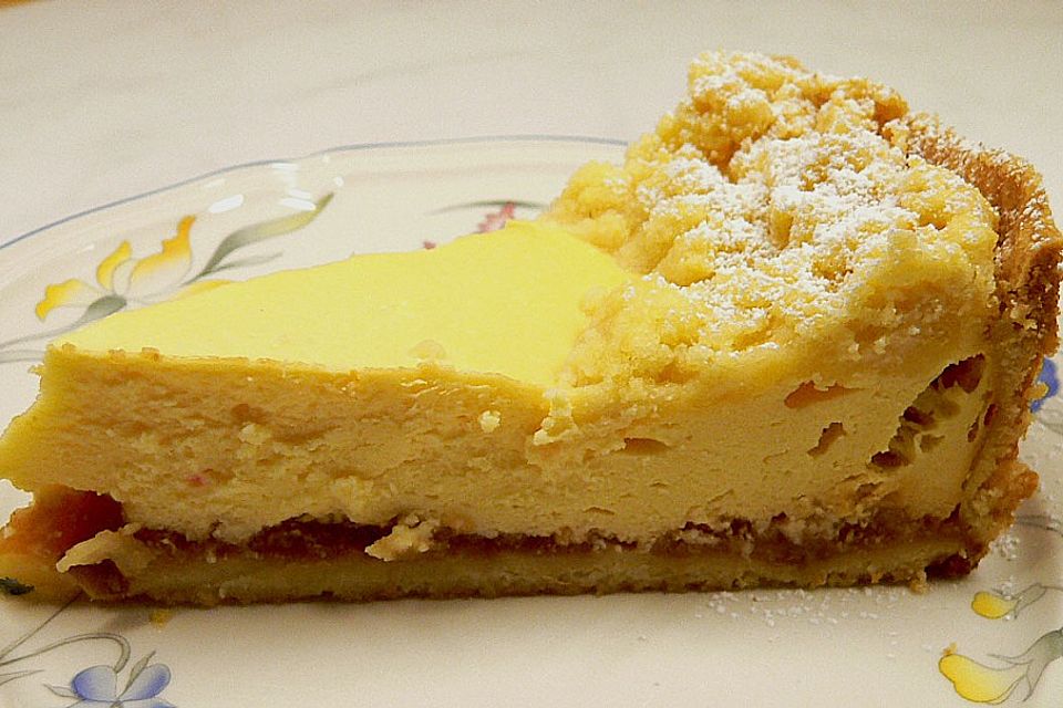 Käse-Streusel-Torte mit Apfel