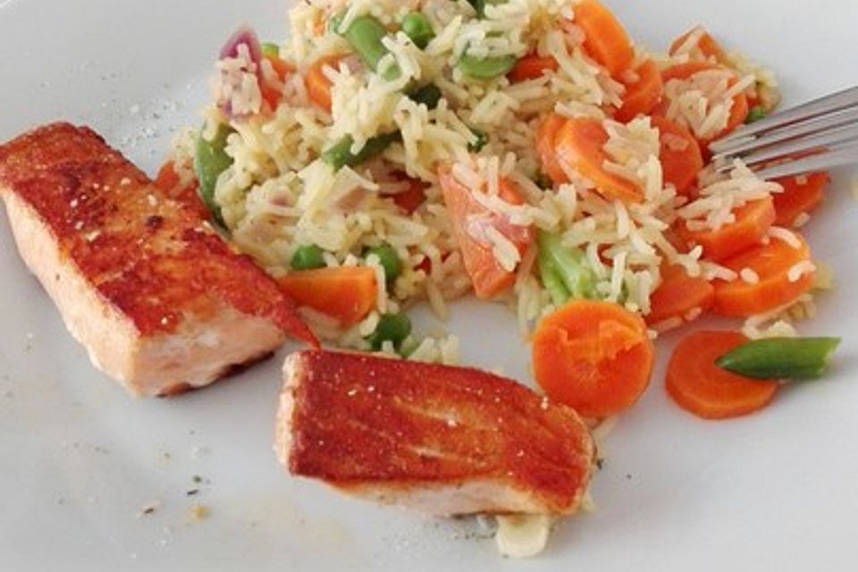 Bunte Reis-Lachs-Pfanne