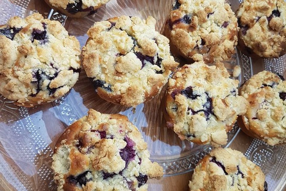 Blaubeermuffins mit Streuseln