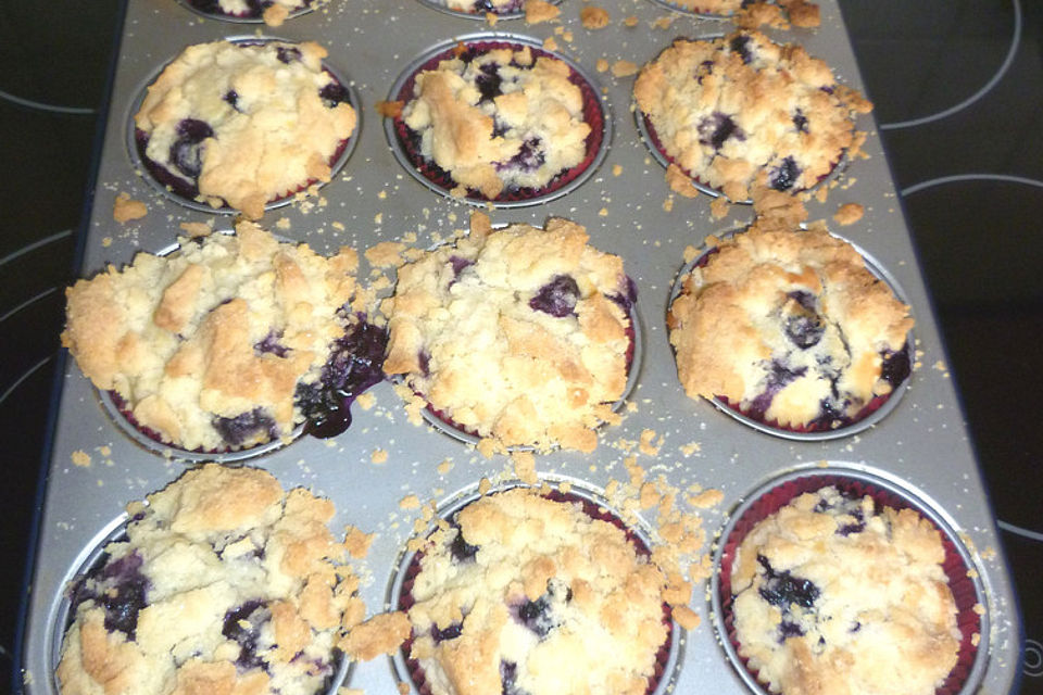 Blaubeermuffins mit Streuseln