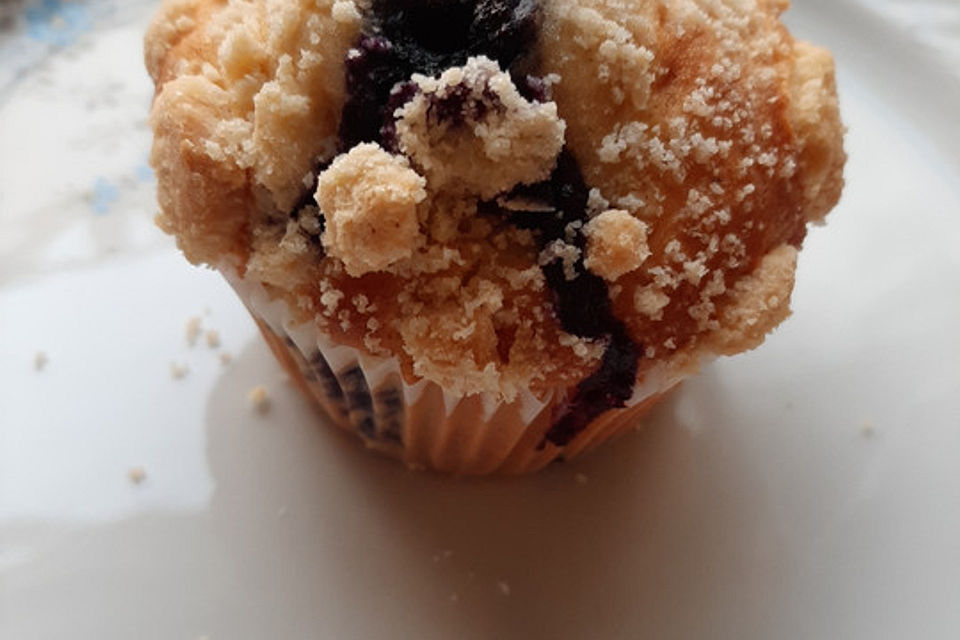 Blaubeermuffins mit Streuseln