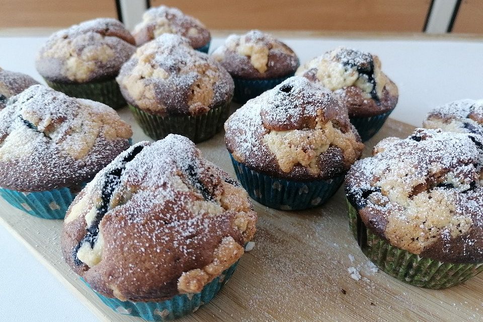 Blaubeermuffins mit Streuseln