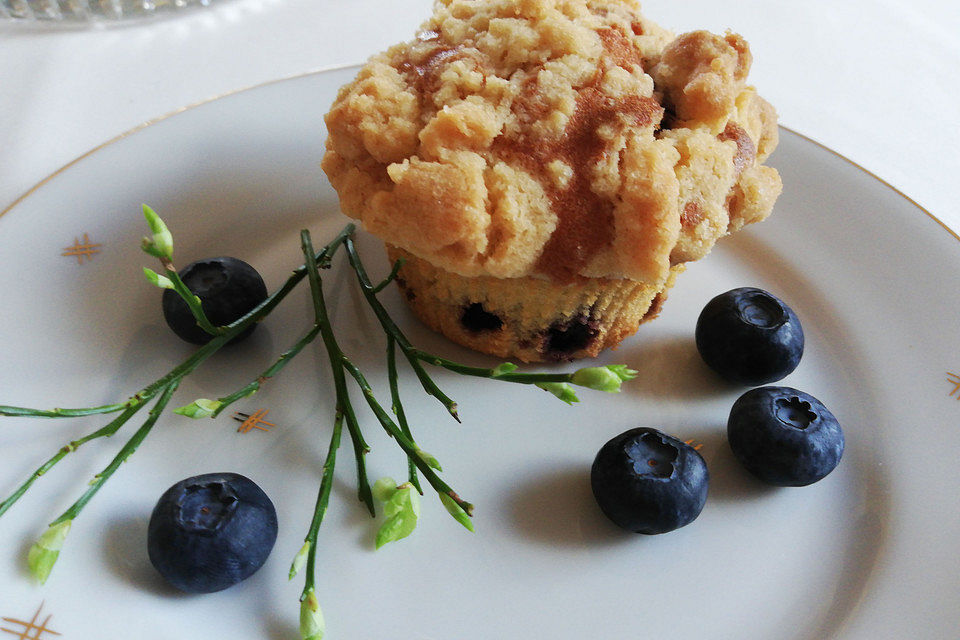 Blaubeermuffins mit Streuseln