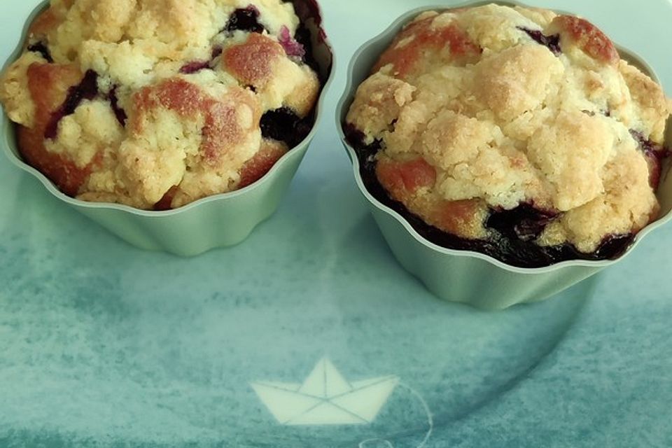 Blaubeermuffins mit Streuseln