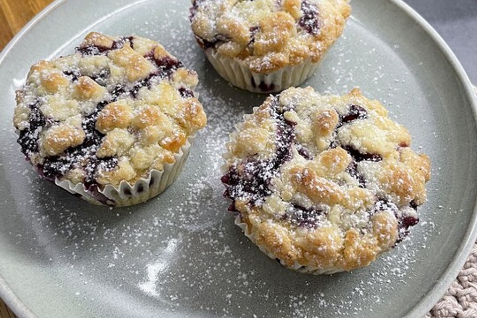 Blaubeermuffins mit Streuseln