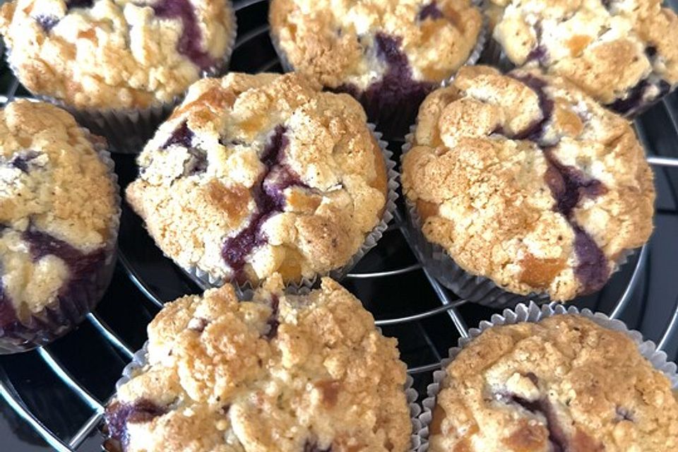 Blaubeermuffins mit Streuseln