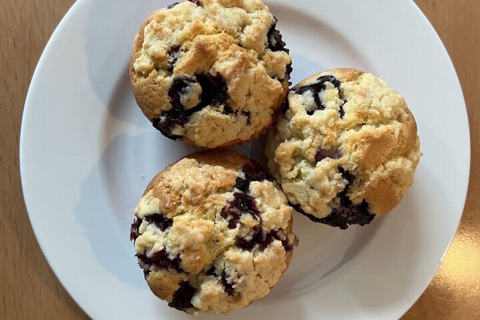 Blaubeermuffins mit Streuseln