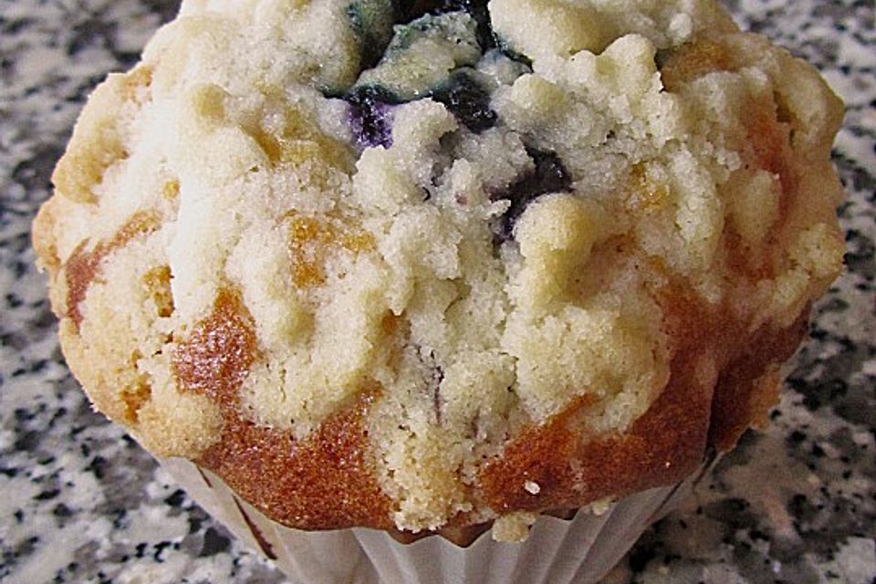 Blaubeermuffins mit Streuseln