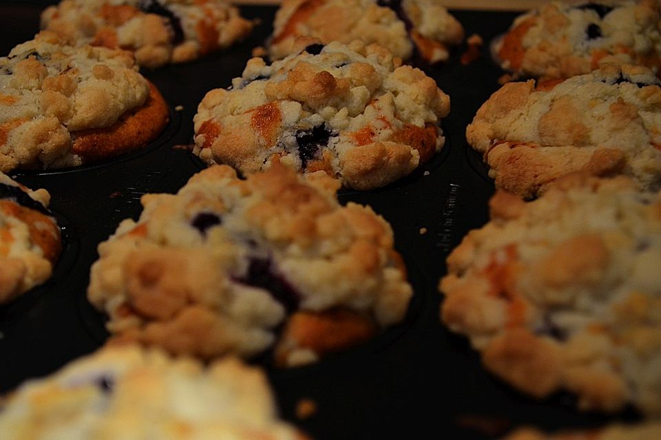 Blaubeermuffins mit Streuseln