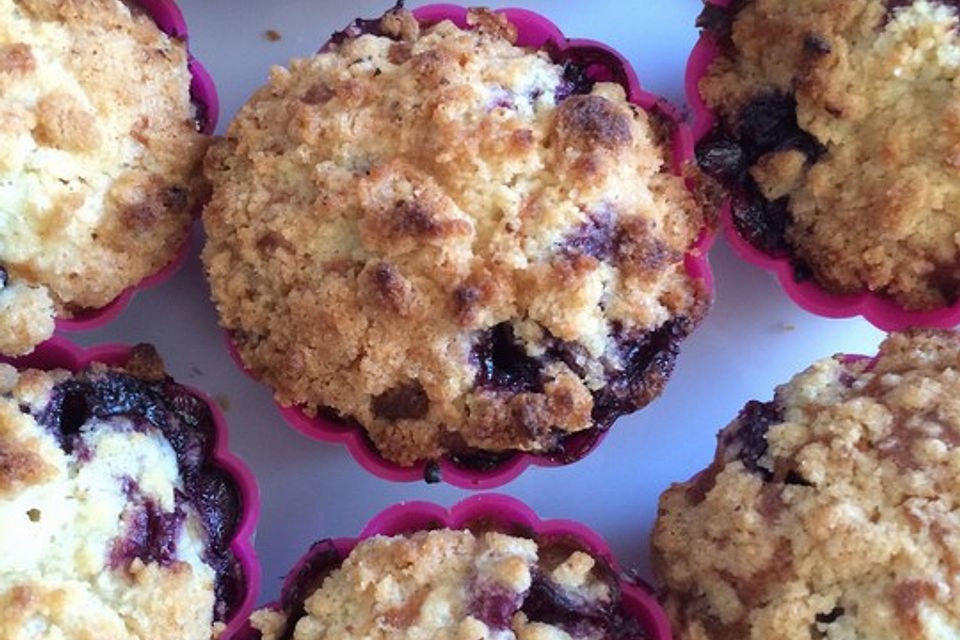 Blaubeermuffins mit Streuseln