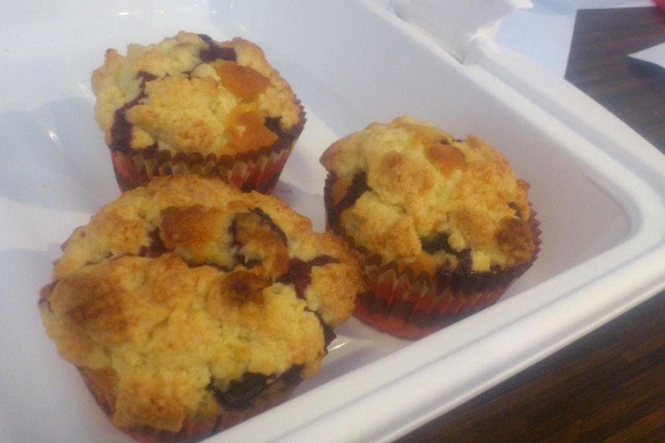 Blaubeermuffins mit Streuseln