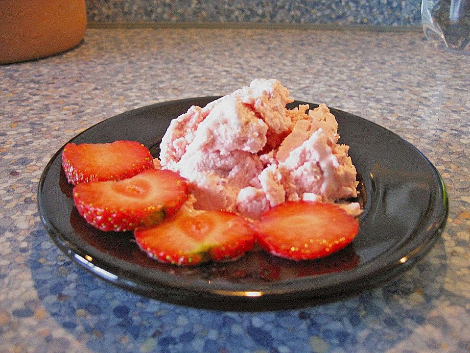 Erdbeer- Eis mit Mascarpone von mümmelchen| Chefkoch
