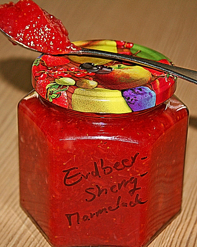 Erdbeer - Sherry - Marmelade mit weißer Schokolade