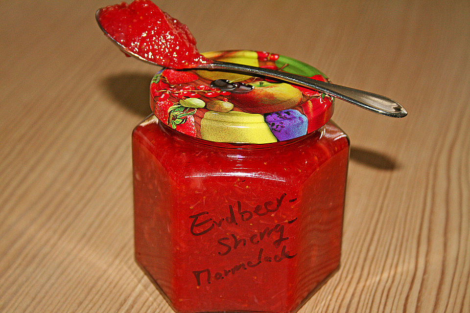 Erdbeer - Sherry - Marmelade mit weißer Schokolade