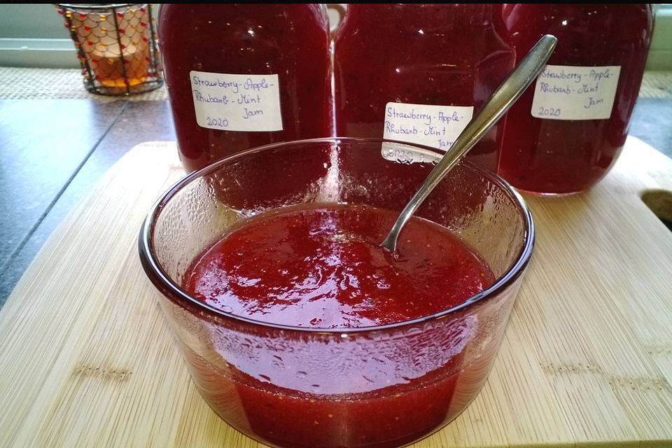 Erdbeer - Apfel - Rhabarber - Minze - Marmelade