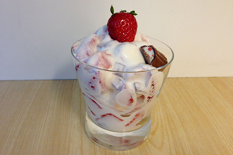Erdbeer - Joghurette - Dessert Erdbeer - Joghurette - Dessert