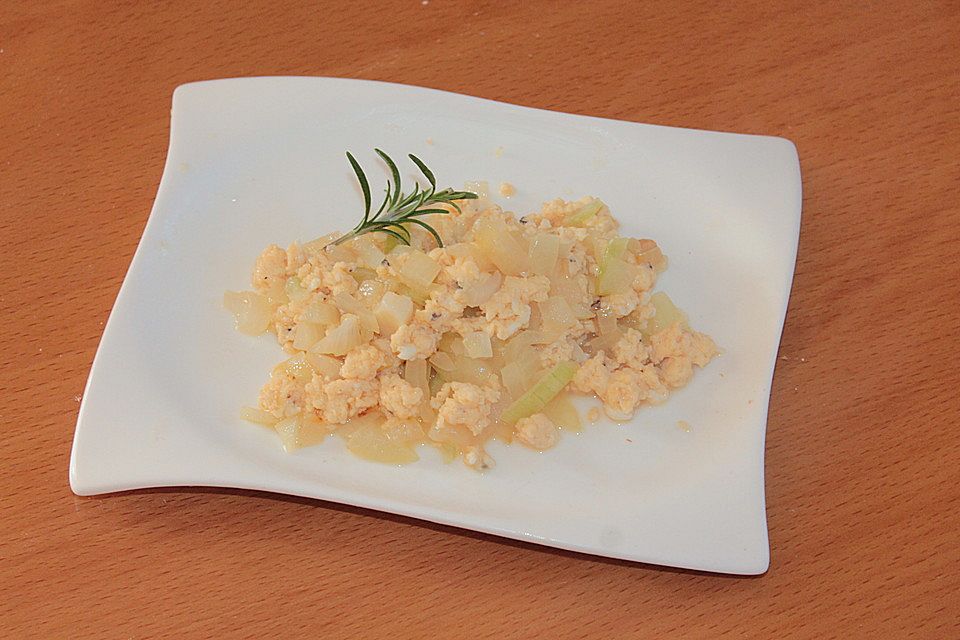 Rühreier mit Zwiebeln