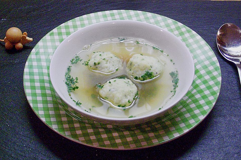 Grießklößchensuppe