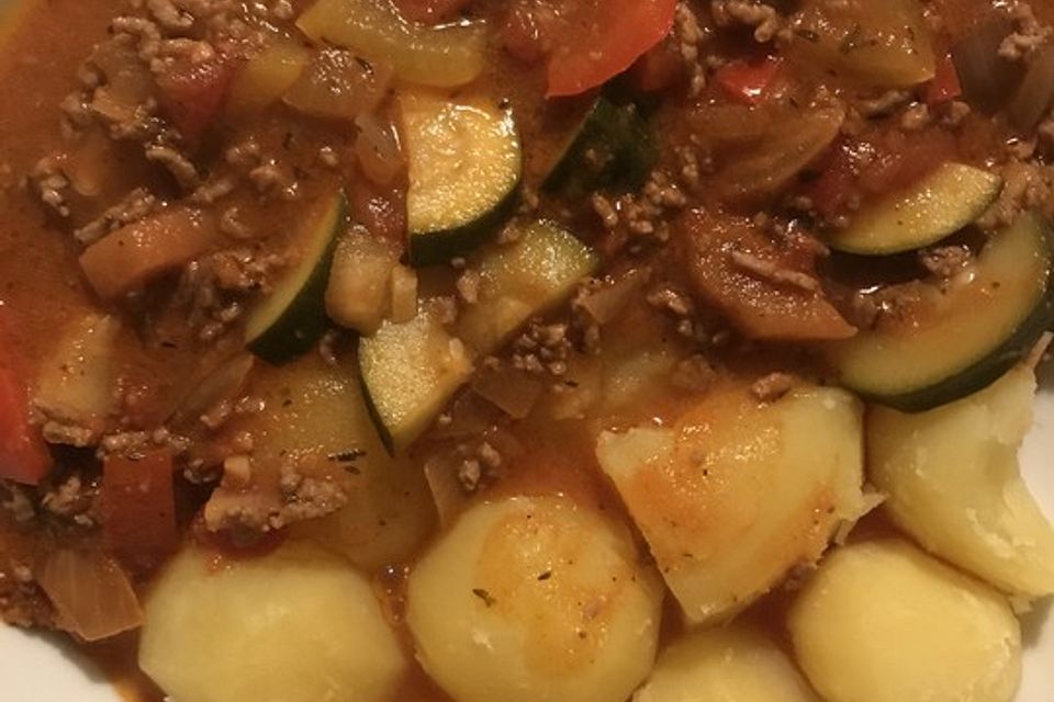 Mediterrane Hackfleisch - Ratatouille - Pfanne