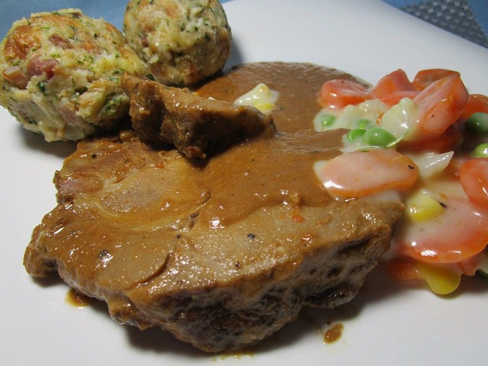 Schweinekamm in Schwarzbiersauce von Mo1977| Chefkoch Schweinekamm in Schwarzbiersauce von Mo1977| Chefkoch