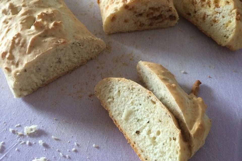 Käsebrötchen oder Baguette