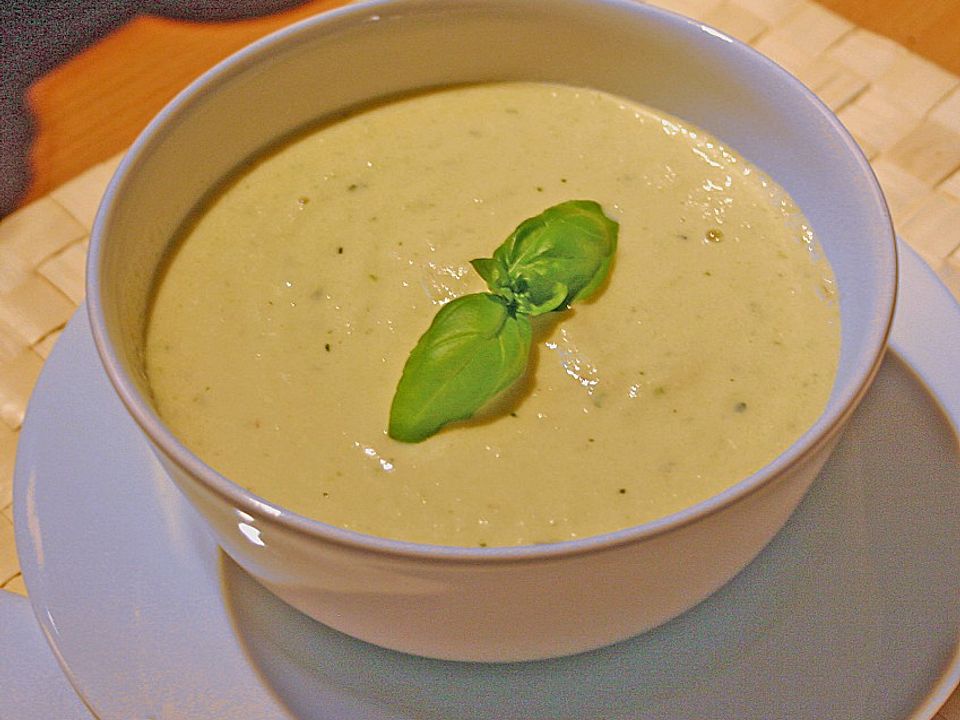 Zucchini - Cremesuppe mit Curry von tazikova| Chefkoch