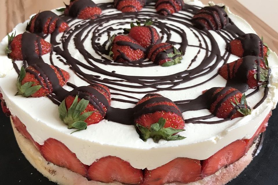 Erdbeer-Mascarpone-Torte