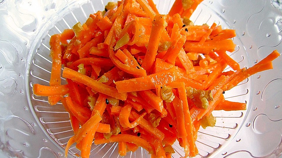 Pikanter Möhrensalat nach koreanischer Art| Chefkoch