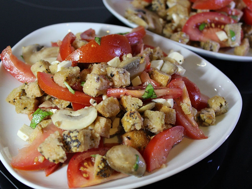 Tomaten - Brot - Salat mit Mozzarella von öllady| Chefkoch