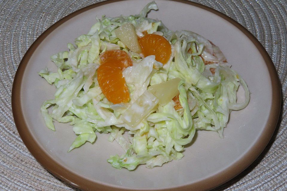 Eisbergsalat mit Mandarinen