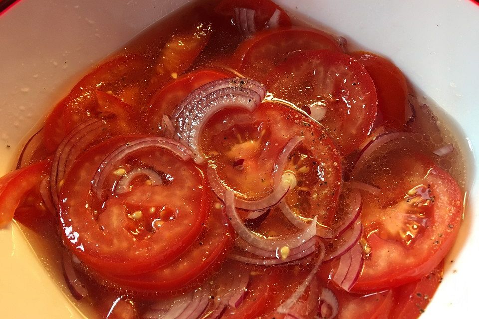 Tomaten - Zwiebel - Salat