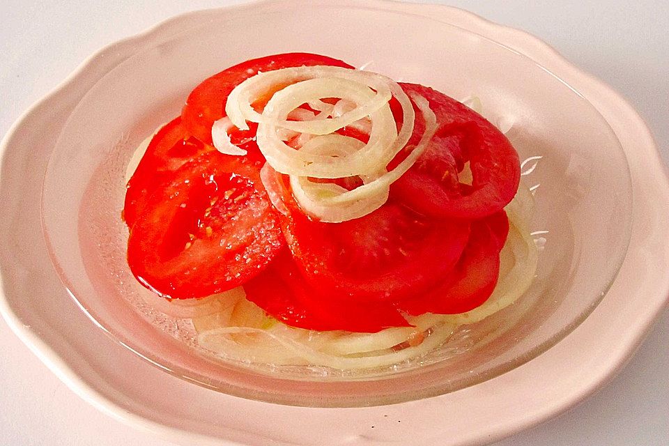 Tomaten - Zwiebel - Salat