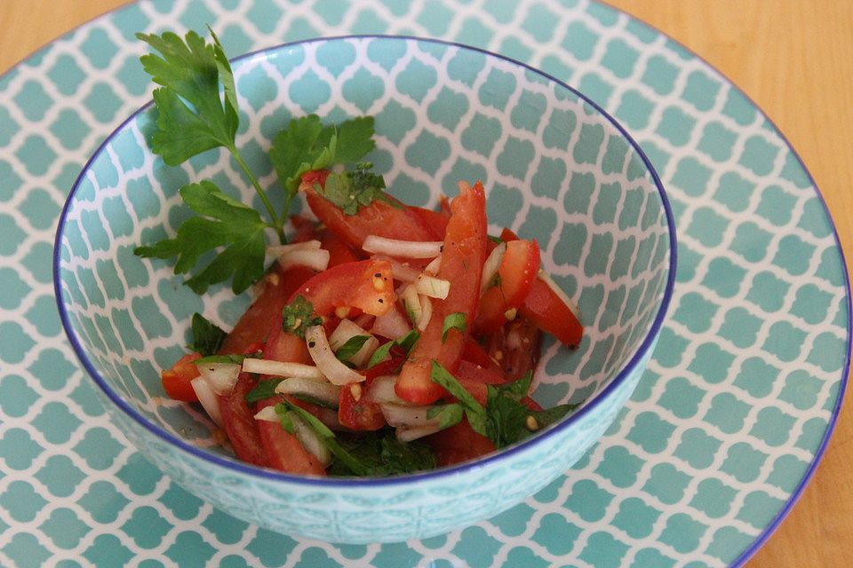 Tomaten - Zwiebel - Salat