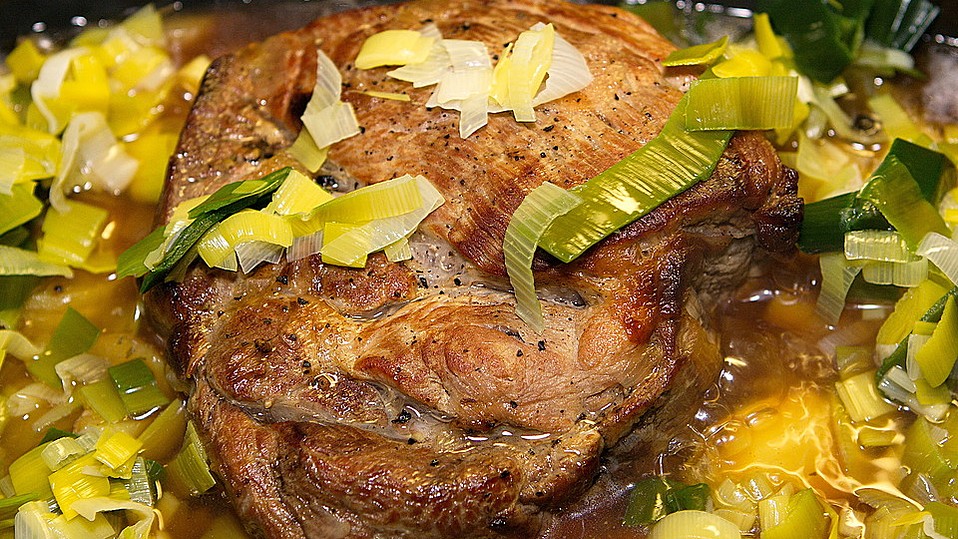 Schweinebraten in würziger Biersauce von A Friend