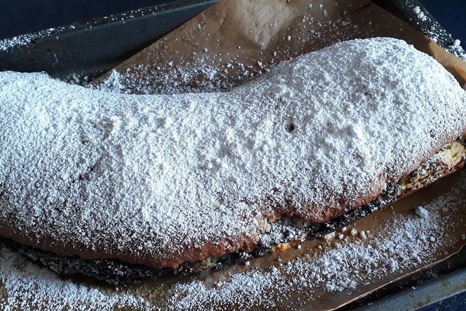 Mohnstollen