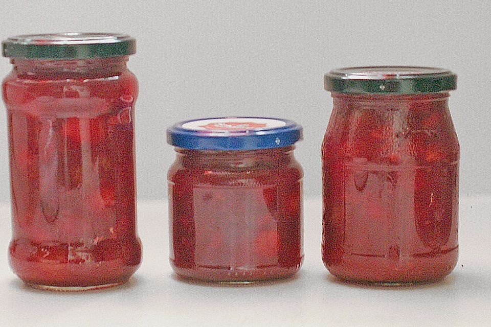 Erdbeer - Paradeiser - Weichsel - Marmelade mit Chili