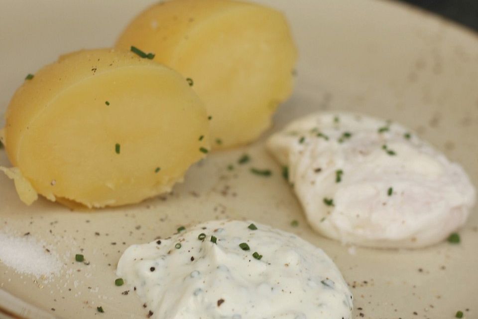 Kräuterquark mit Pellkartoffeln