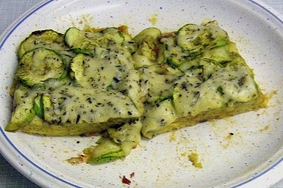 Maispizza mit Zucchini