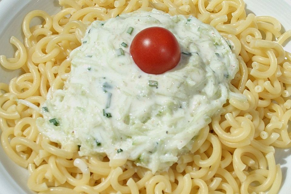 Spaghetti mit Joghurtsauce