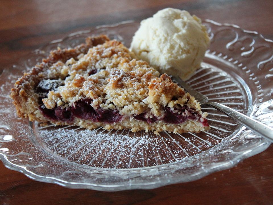 Kirsch Tarte mit Streusel von katipinky| Chefkoch