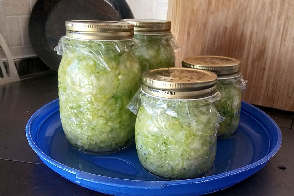 Sauerkraut selbst in Gläsern einmachen