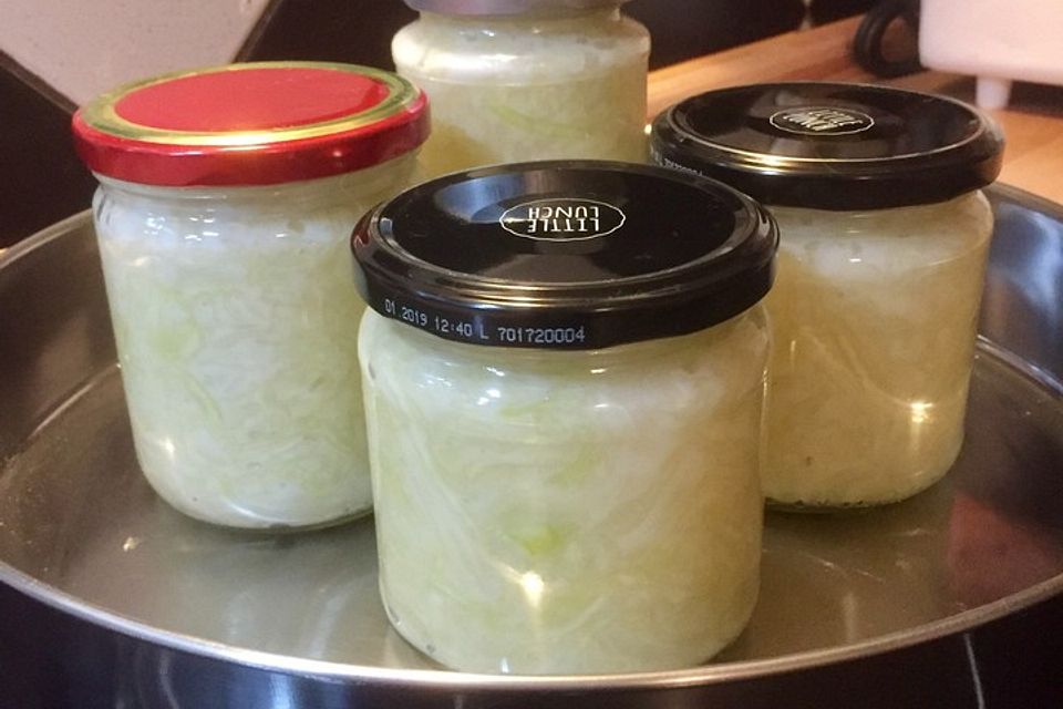 Sauerkraut selbst in Gläsern einmachen