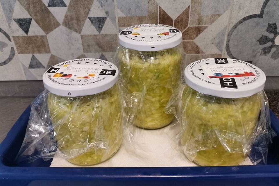 Sauerkraut selbst in Gläsern einmachen