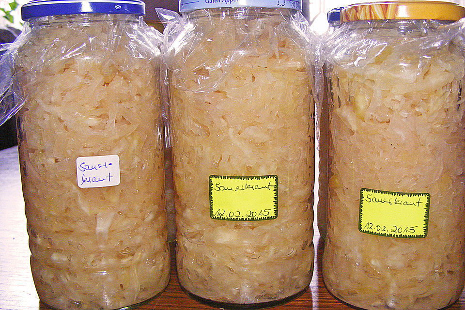 Sauerkraut selbst in Gläsern einmachen