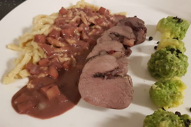 Gefülltes Wildschweinfilet mit Glühweinsauce von jerryanna| Chefkoch