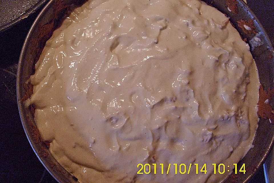 Apfelraspelkuchen mit Schmandguss