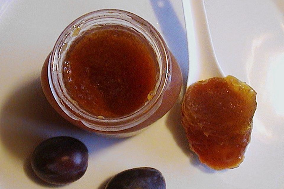 Marmelade aus gelben Pflaumen