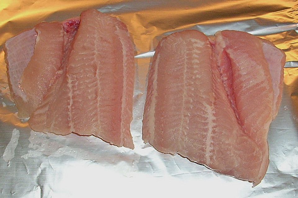 Welsfilet mit Oliven - Kapern - Paste