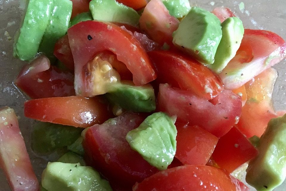 Avocado - Tomaten Salat